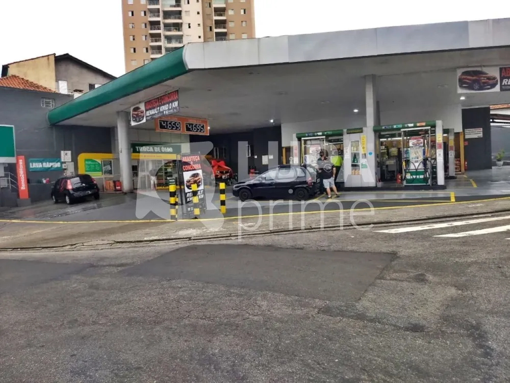 Box-Garagem, 600 m² - Foto 1