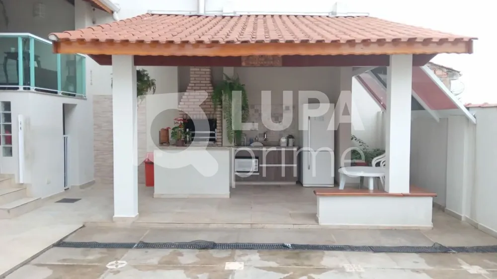 Casa, 3 quartos, 218 m² - Foto 4