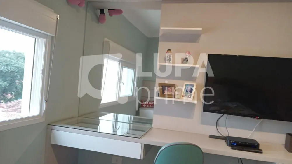 Casa, 3 quartos, 218 m² - Foto 1