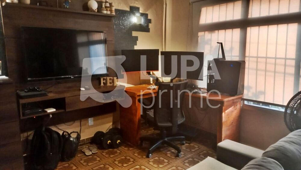 Casa à venda com 4 quartos, 160m² - Foto 1