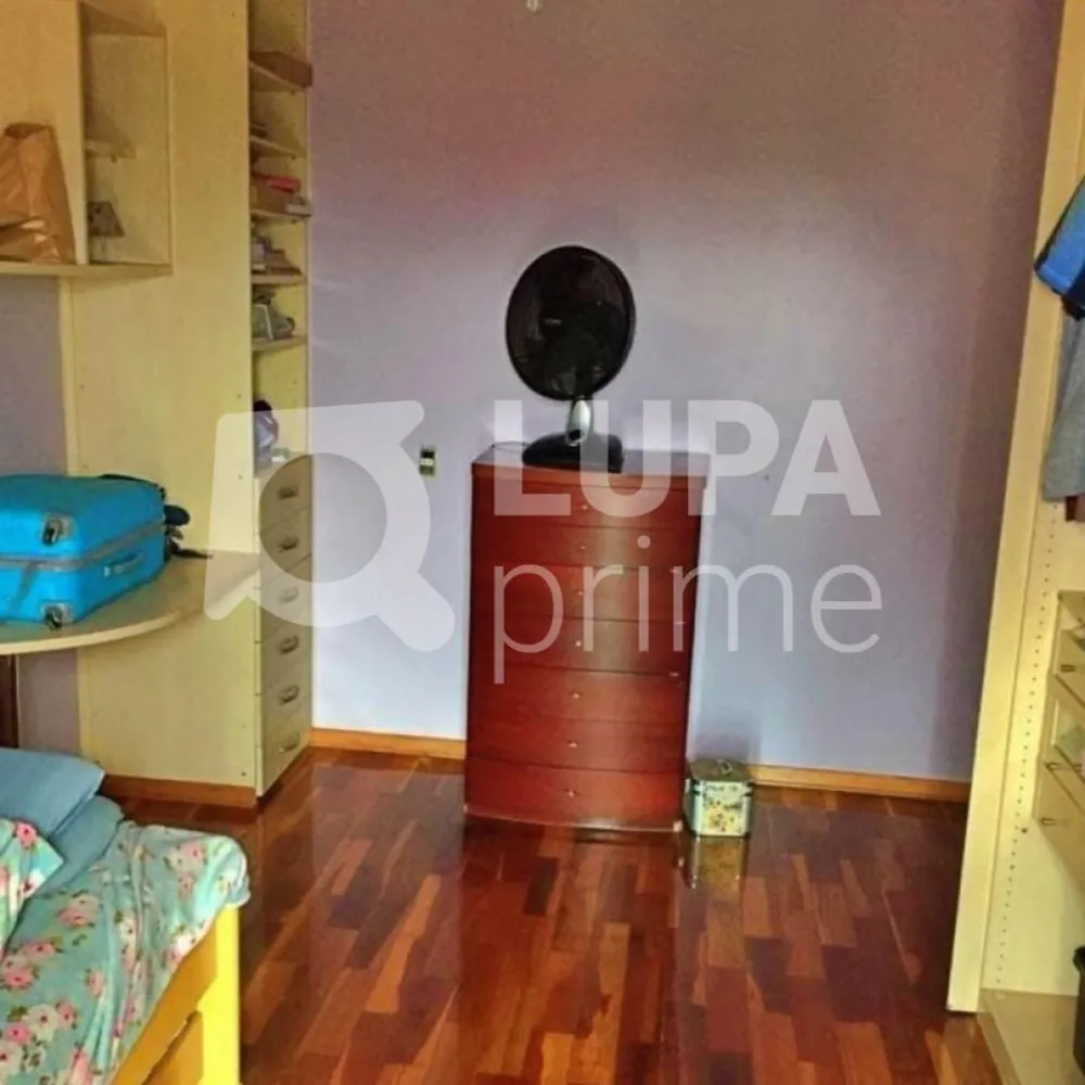 Casa, 3 quartos, 240 m² - Foto 2