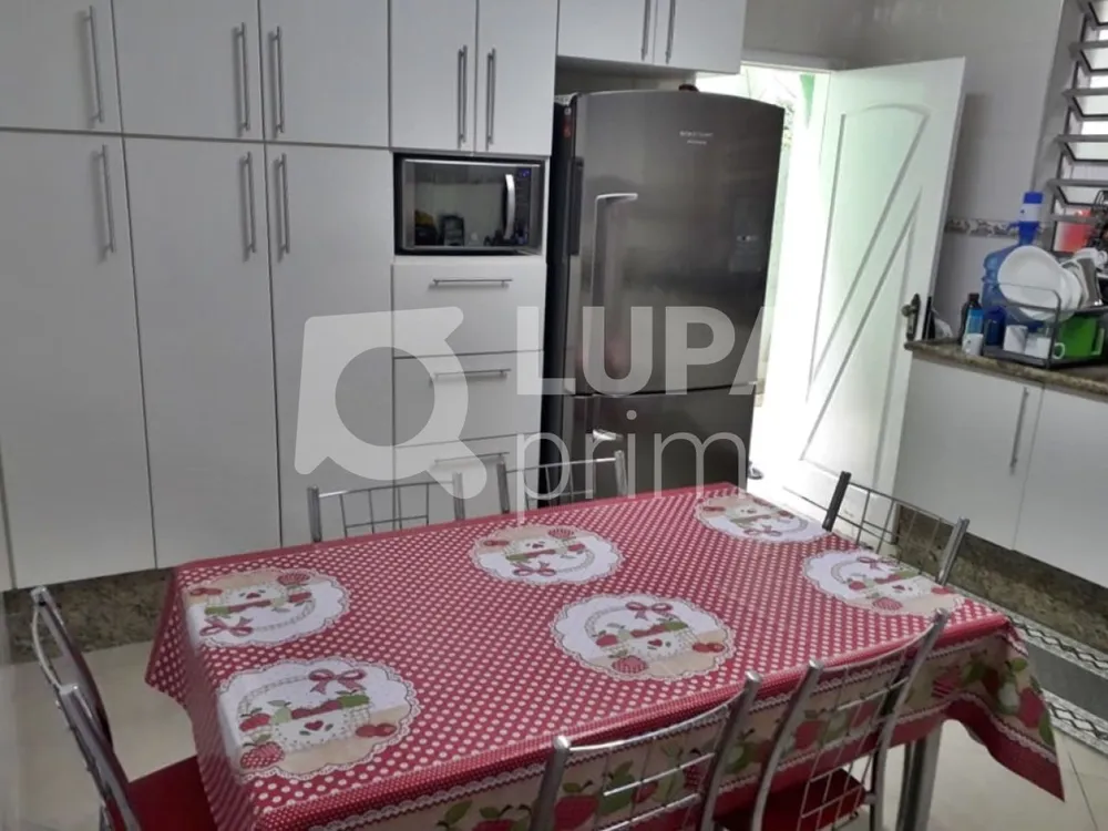 Casa, 3 quartos, 139 m² - Foto 1