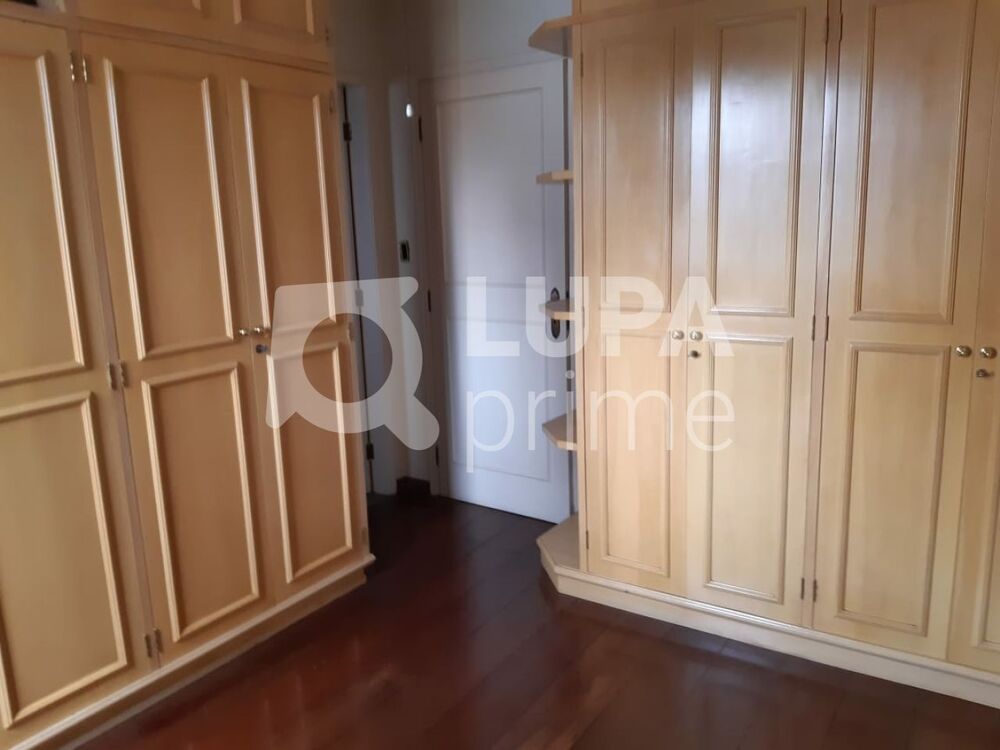 Apartamento, 3 quartos, 290 m² - Foto 1