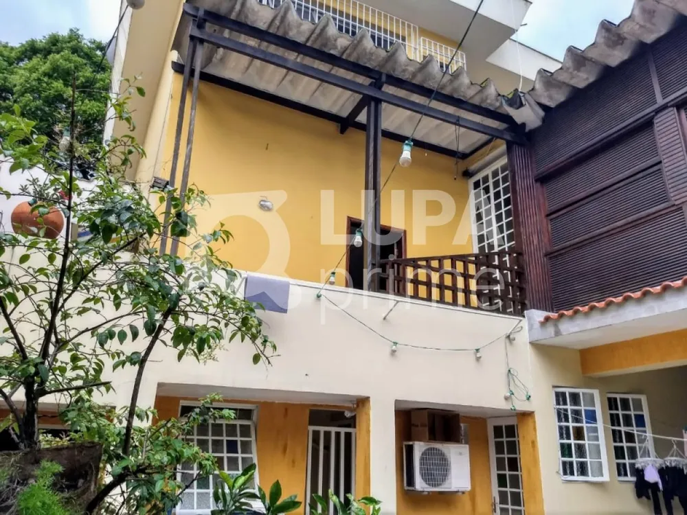 Casa, 3 quartos, 250 m² - Foto 2