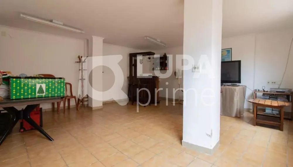 Casa, 3 quartos, 230 m² - Foto 1