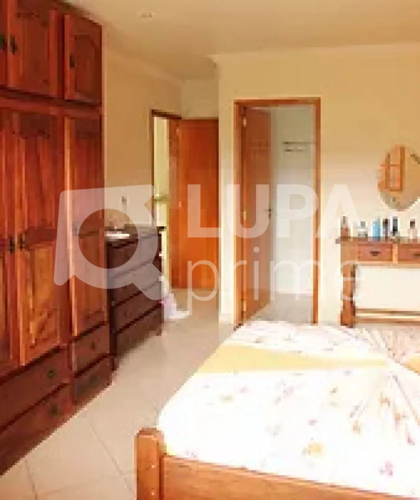 Sítio, 5 quartos, 3840 m² - Foto 9