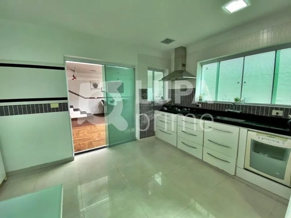 Casa, 3 quartos, 201 m² - Foto 3