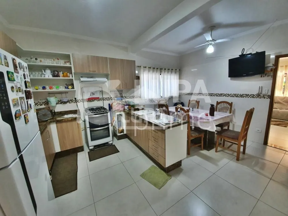 Casa, 3 quartos, 142 m² - Foto 9