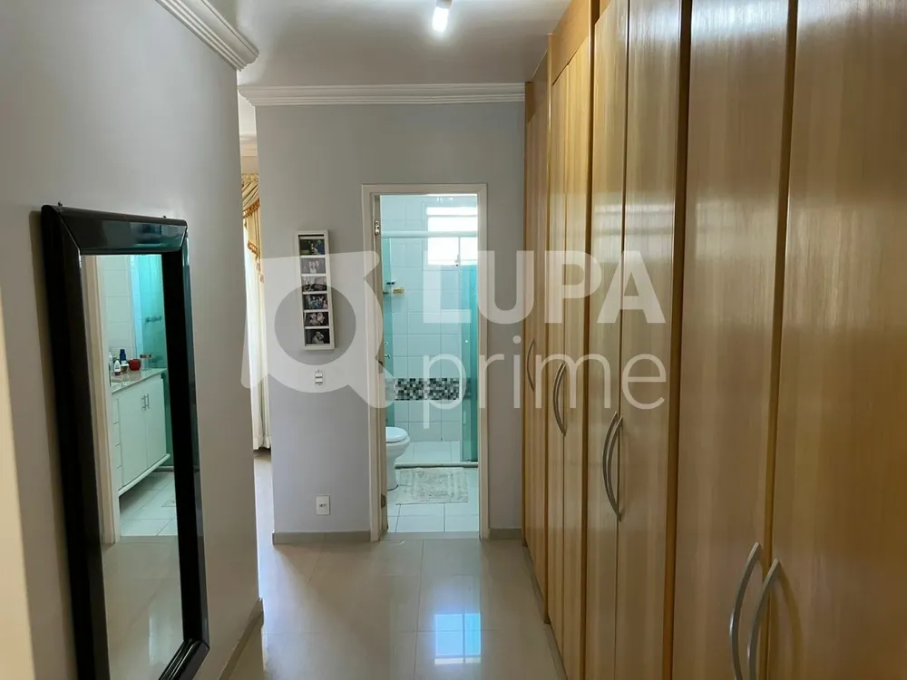 Apartamento, 3 quartos, 144 m² - Foto 1