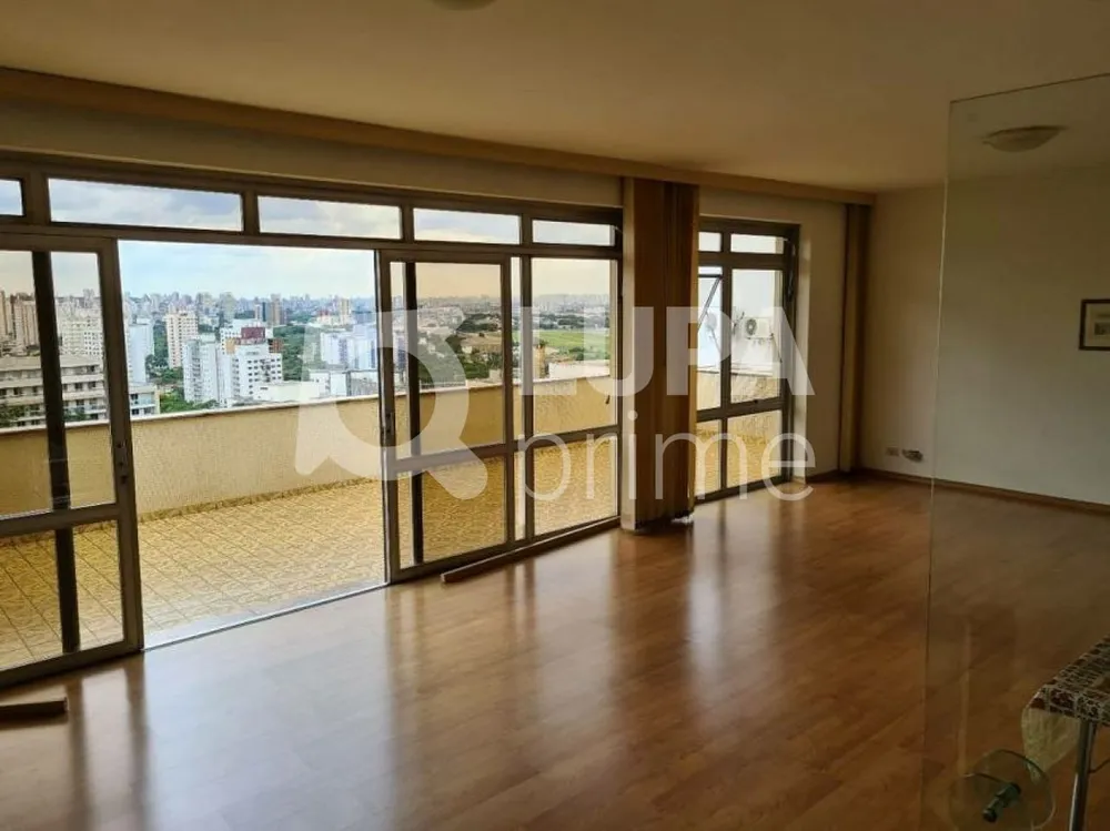 Casa, 3 quartos, 441 m² - Foto 1