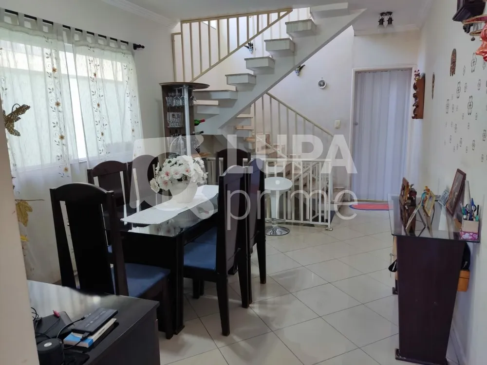 Casa, 3 quartos, 188 m² - Foto 2