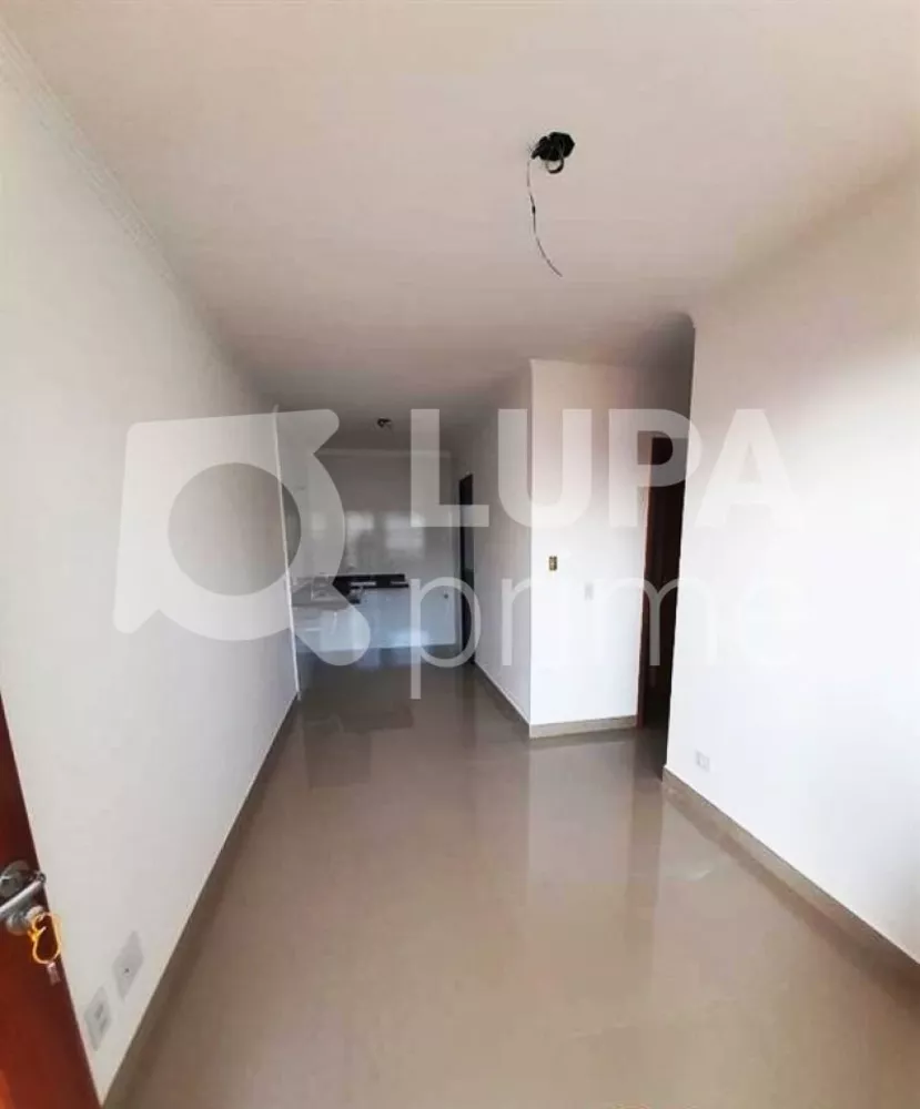 Apartamento à venda com 2 quartos, 42m² - Foto 2