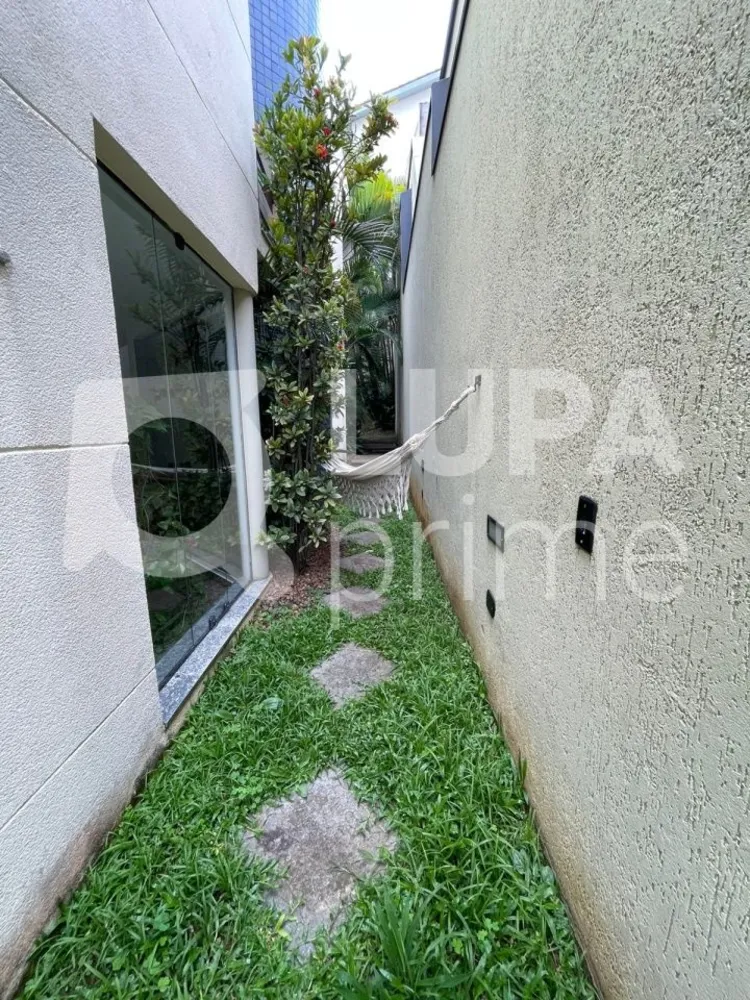 Casa, 4 quartos, 320 m² - Foto 1