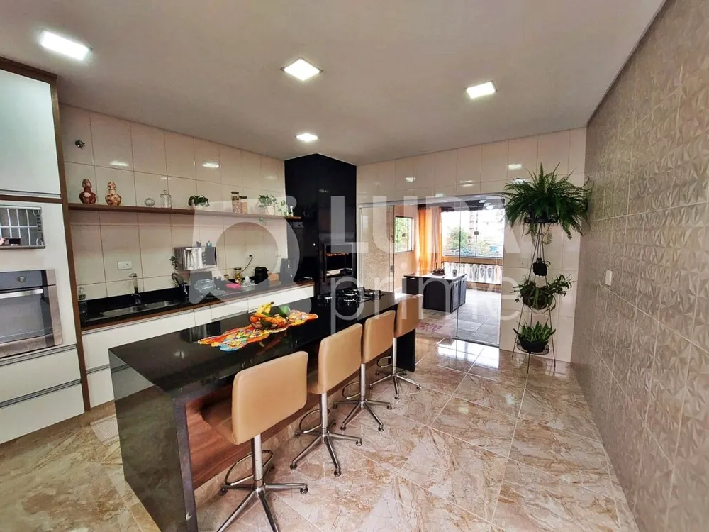 Casa, 5 quartos, 163 m² - Foto 3