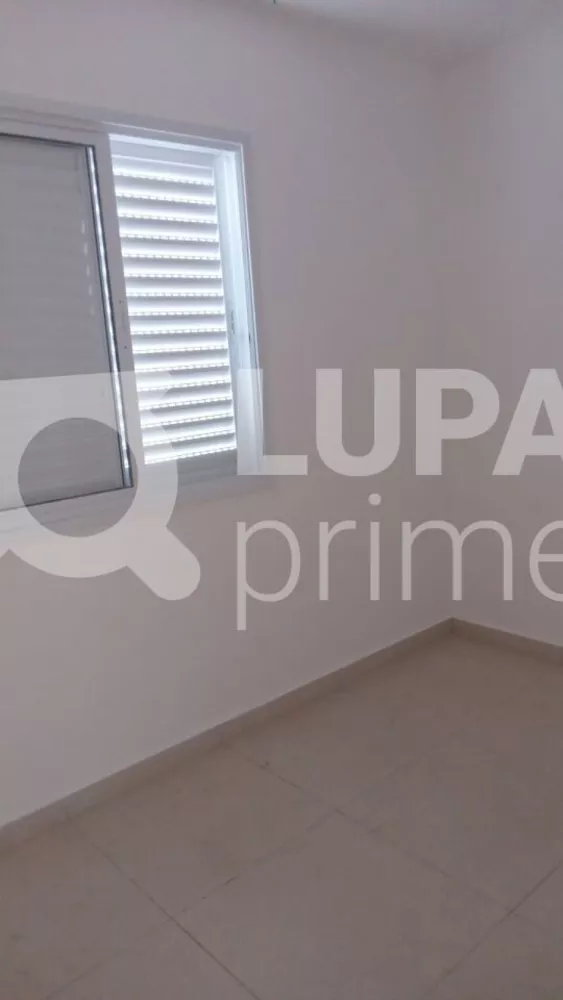 Apartamento à venda com 2 quartos, 43m² - Foto 3