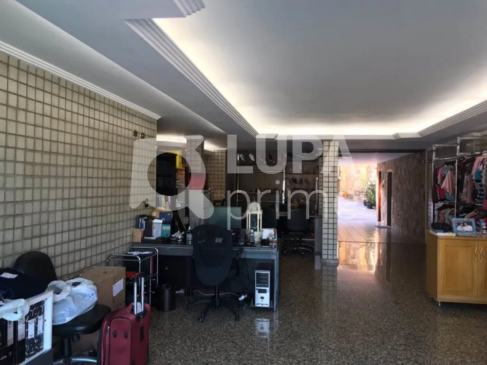 Casa, 7 quartos, 840 m² - Foto 1