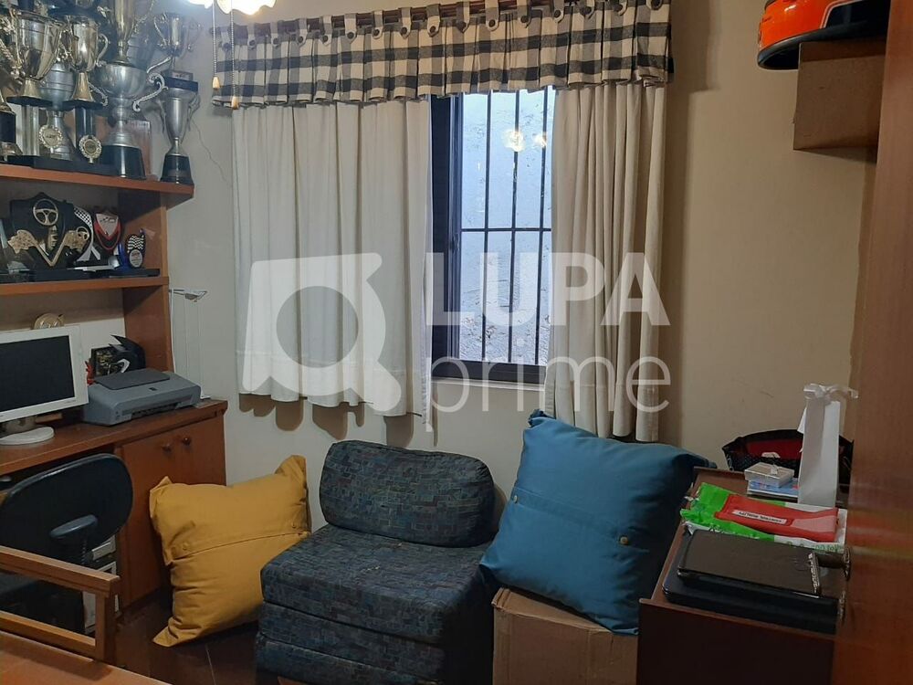 Casa à venda com 3 quartos, 168m² - Foto 4