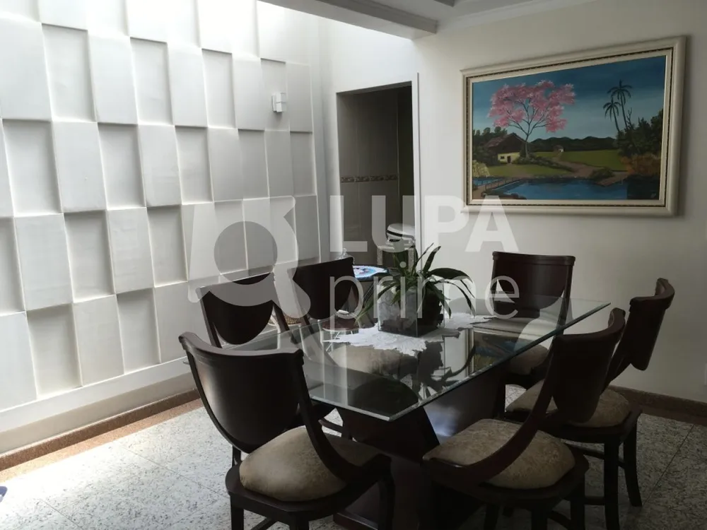 Casa, 3 quartos, 200 m² - Foto 4