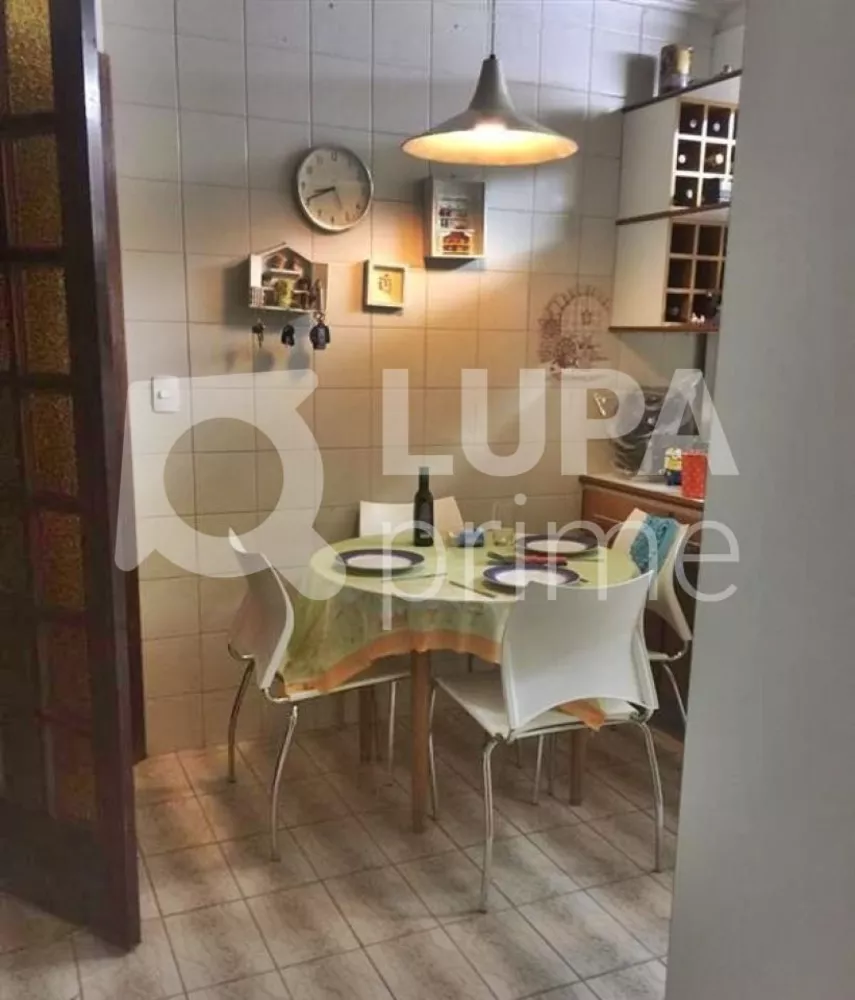 Apartamento à venda com 3 quartos, 142m² - Foto 7