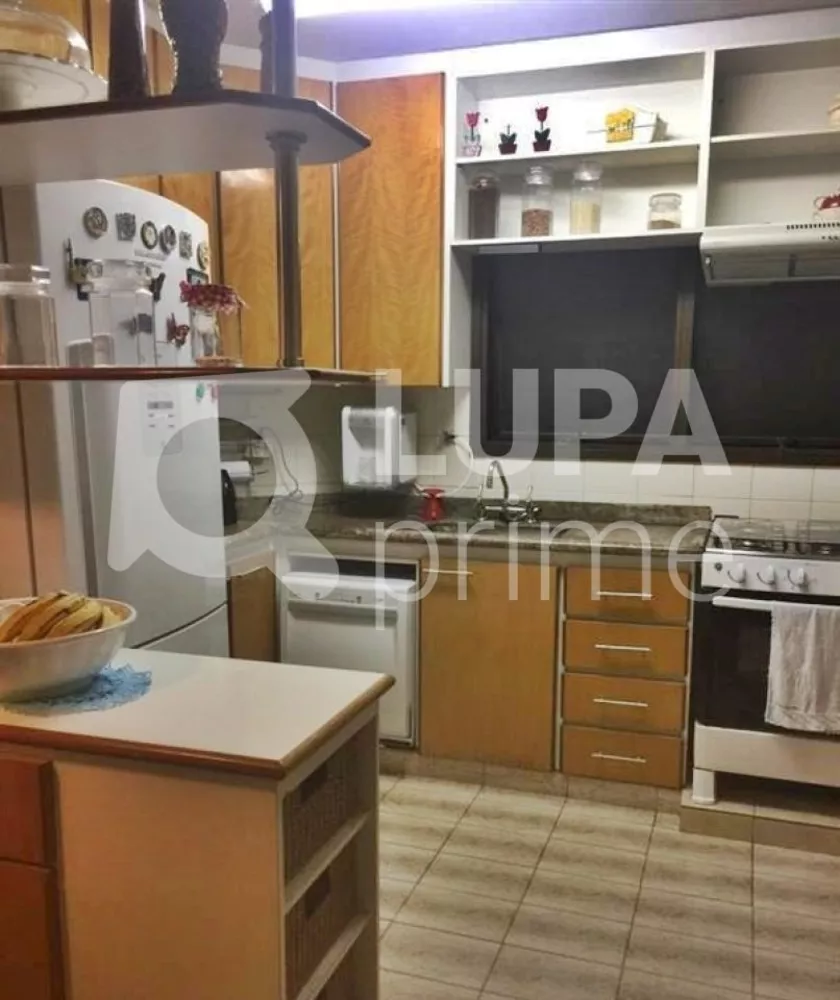 Apartamento à venda com 3 quartos, 142m² - Foto 8