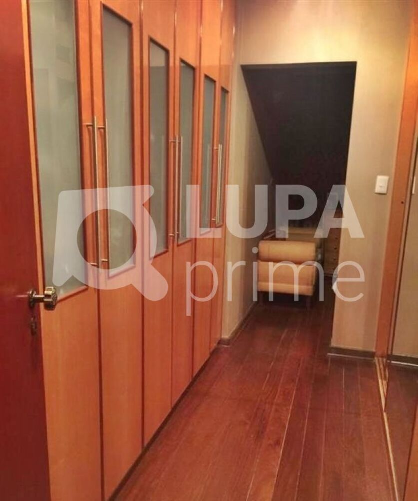 Apartamento à venda com 3 quartos, 142m² - Foto 3