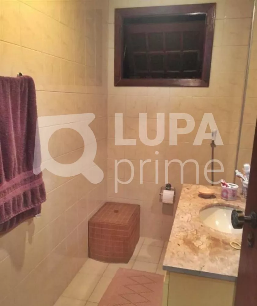 Apartamento à venda com 3 quartos, 142m² - Foto 13