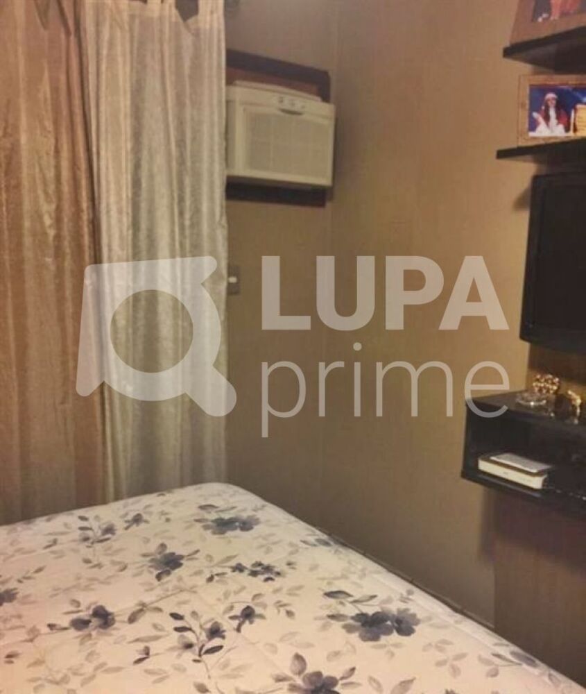 Apartamento à venda com 3 quartos, 142m² - Foto 2