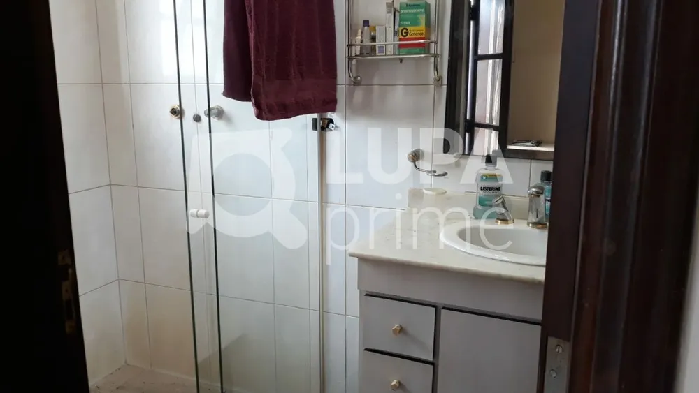 Casa, 3 quartos, 234 m² - Foto 2