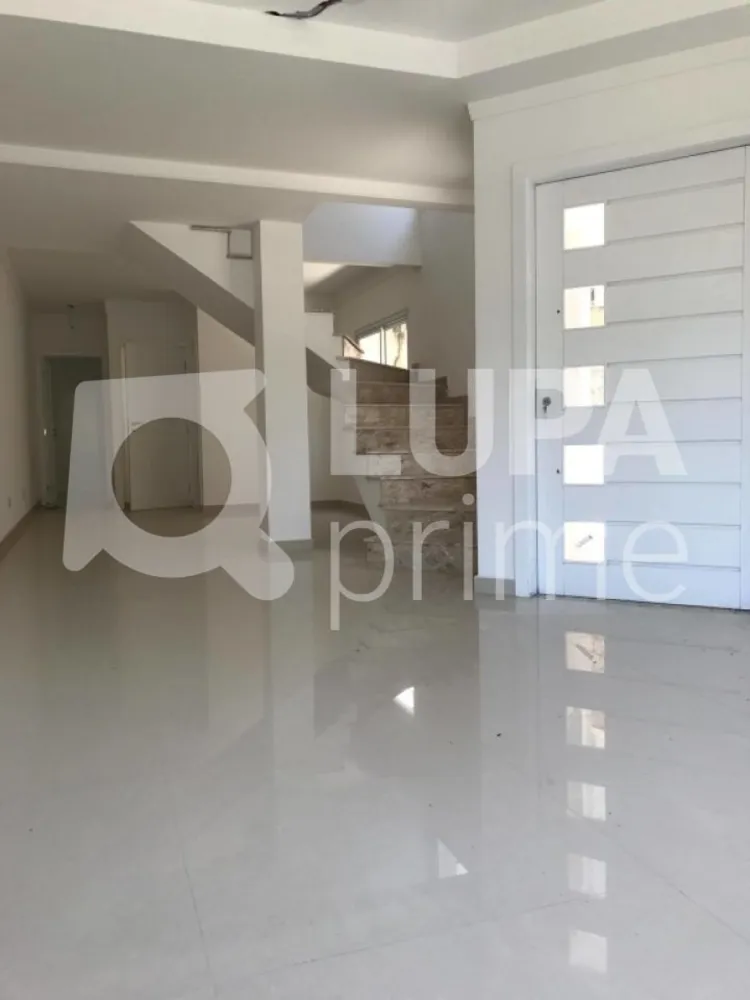 Casa, 3 quartos, 250 m² - Foto 1