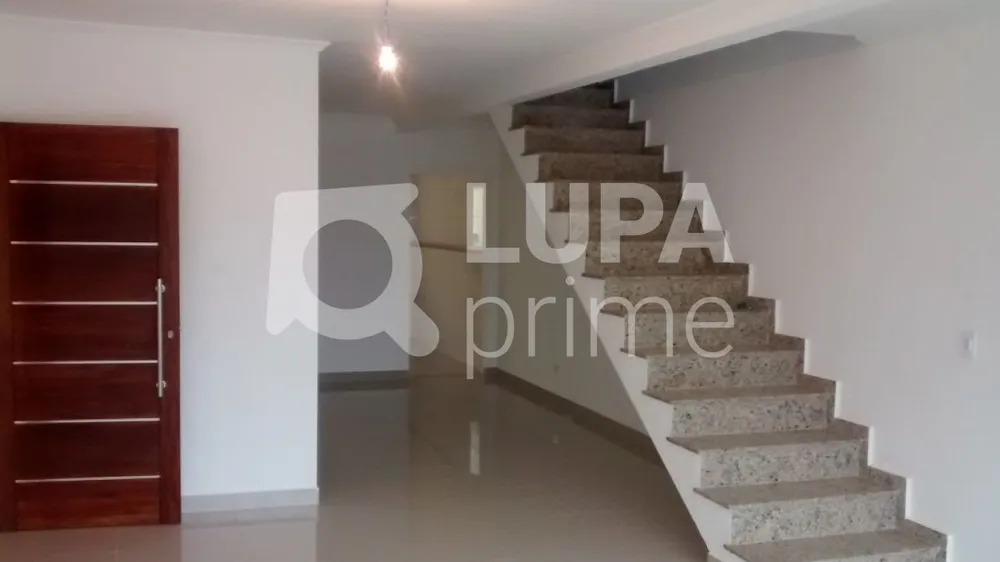 Casa, 3 quartos, 204 m² - Foto 1