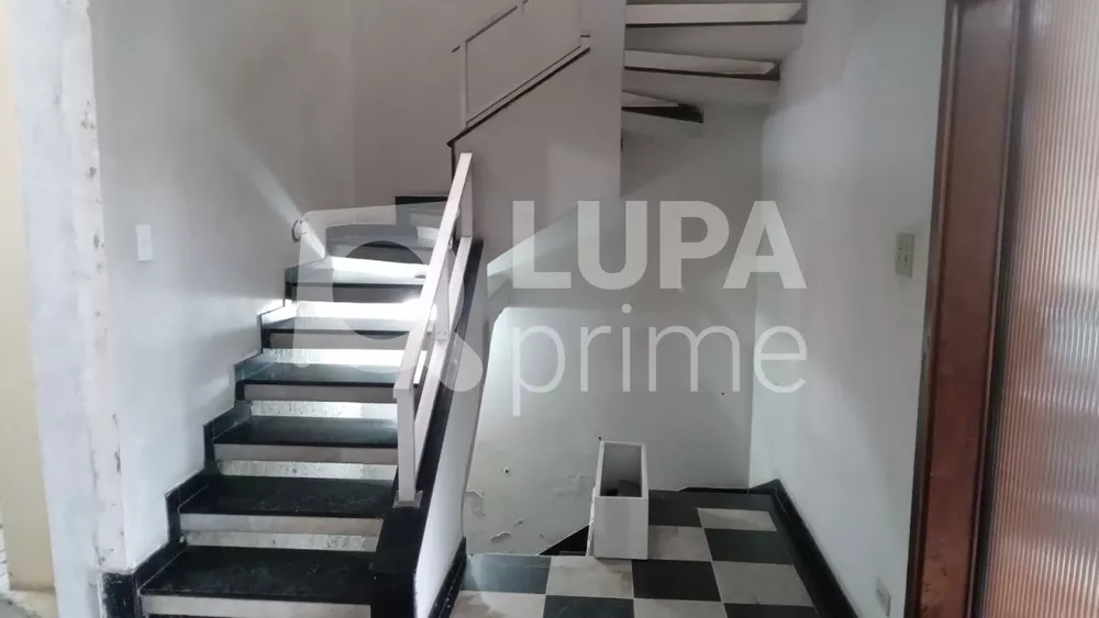 Casa à venda com 4 quartos, 212m² - Foto 2