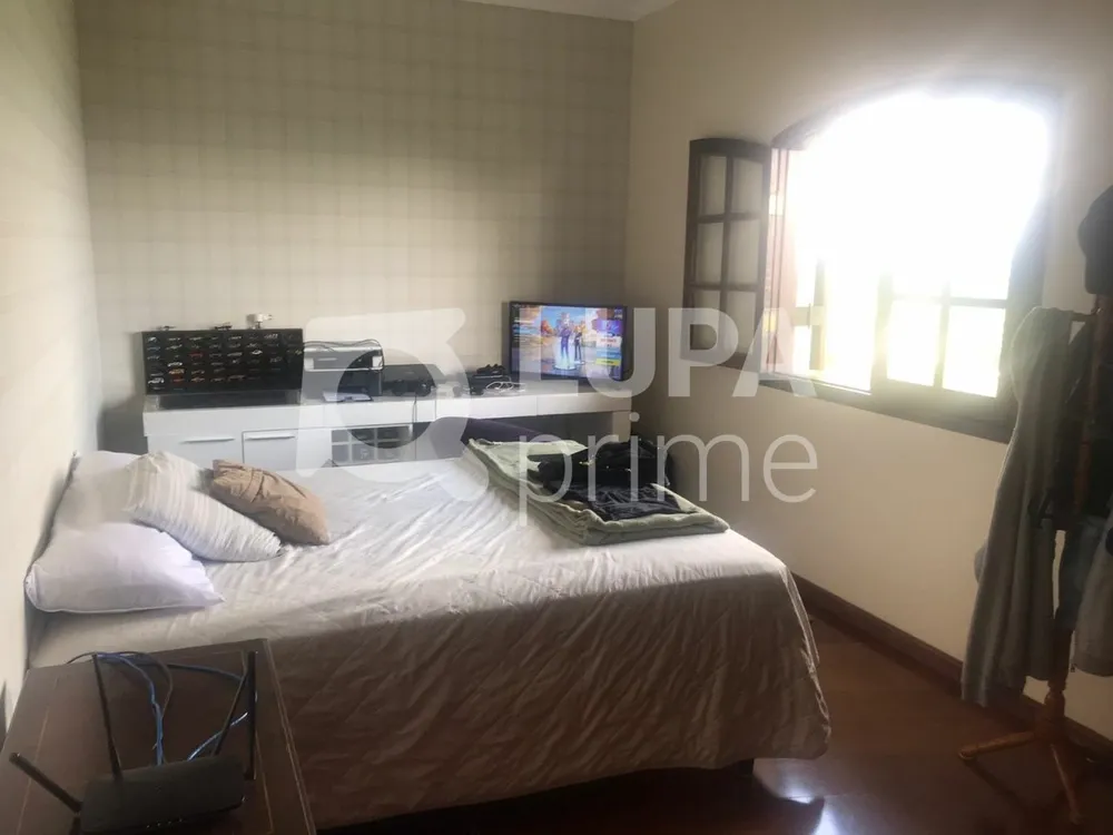 Casa, 4 quartos, 358 m² - Foto 2