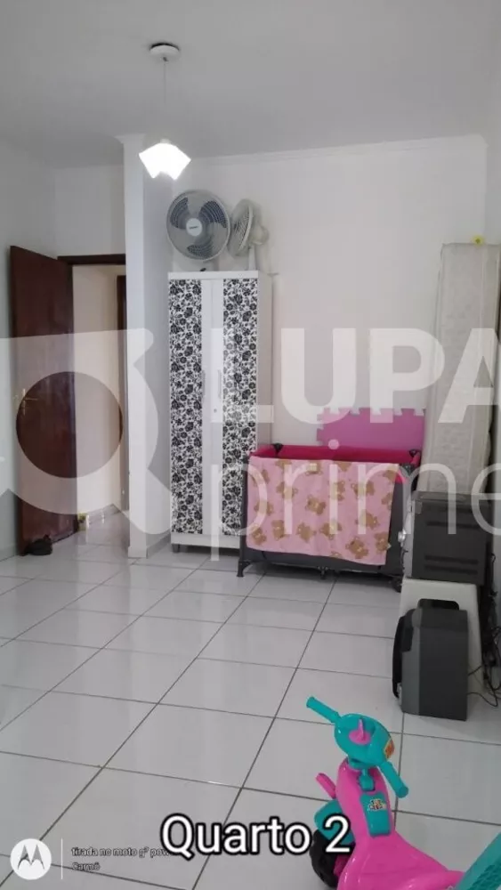 Casa à venda com 2 quartos, 75m² - Foto 11