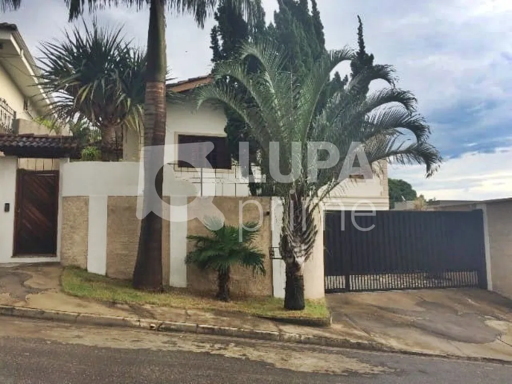 Casa, 3 quartos, 320 m² - Foto 1