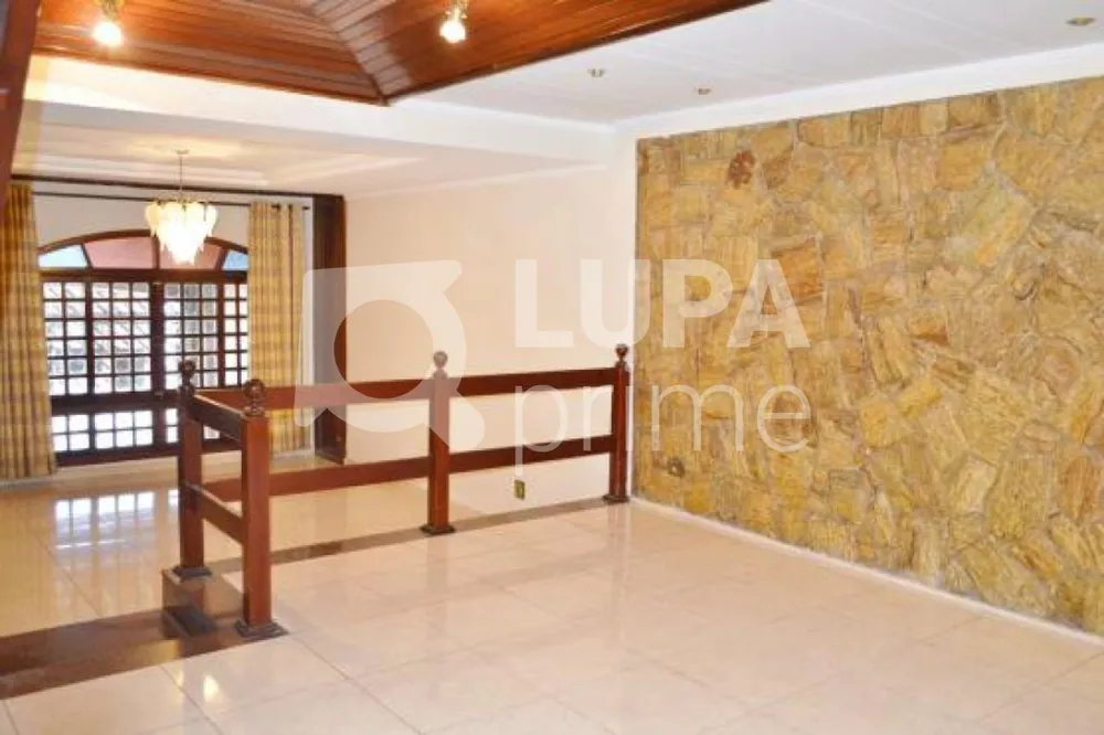 Casa, 3 quartos, 195 m² - Foto 1
