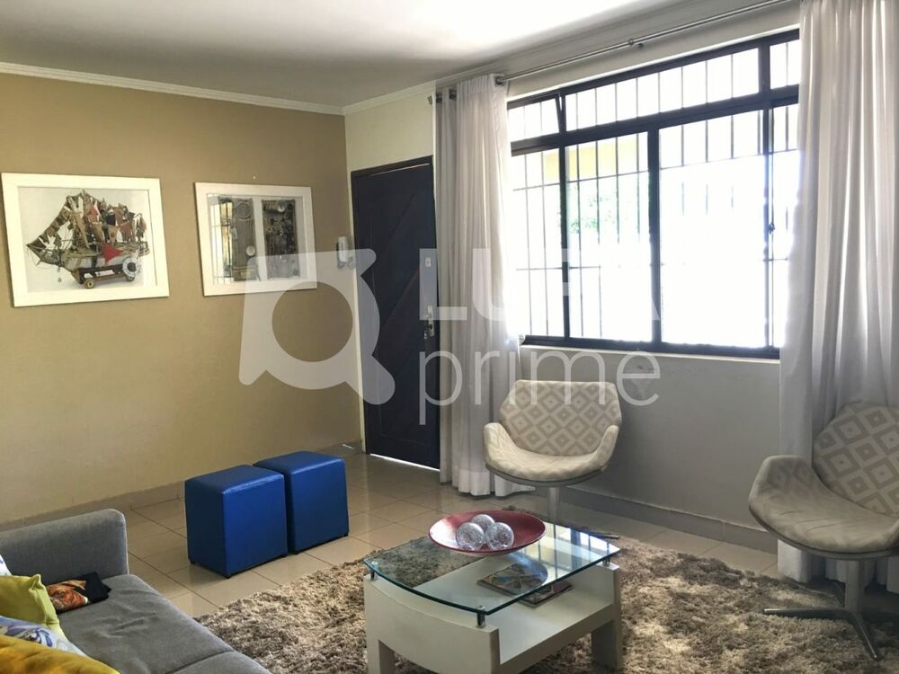 Casa, 3 quartos, 235 m² - Foto 1