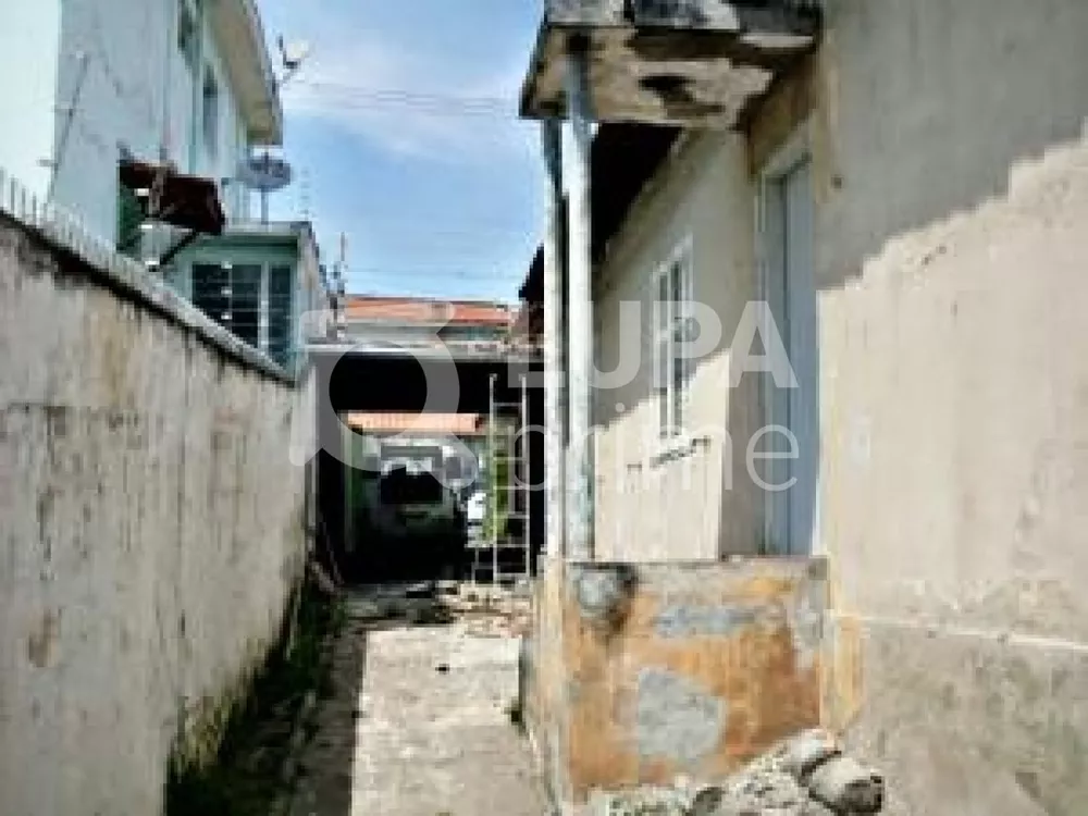 Casa à venda com 3 quartos, 300m² - Foto 2