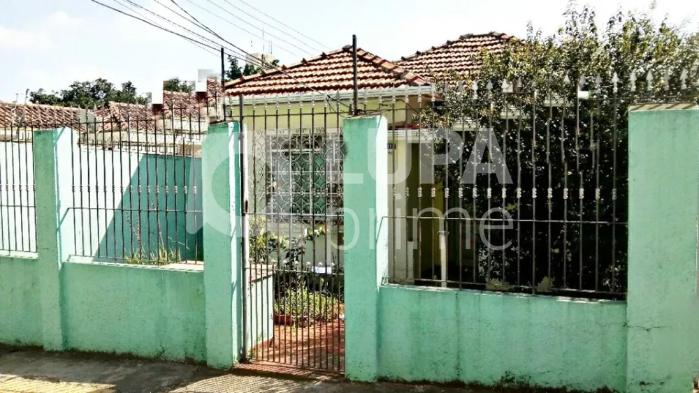 Casa à venda com 3 quartos, 300m² - Foto 1