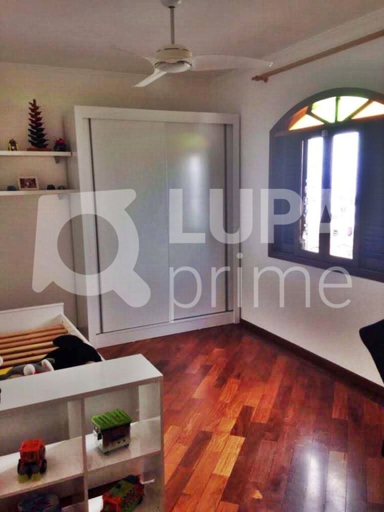 Casa, 3 quartos, 230 m² - Foto 4