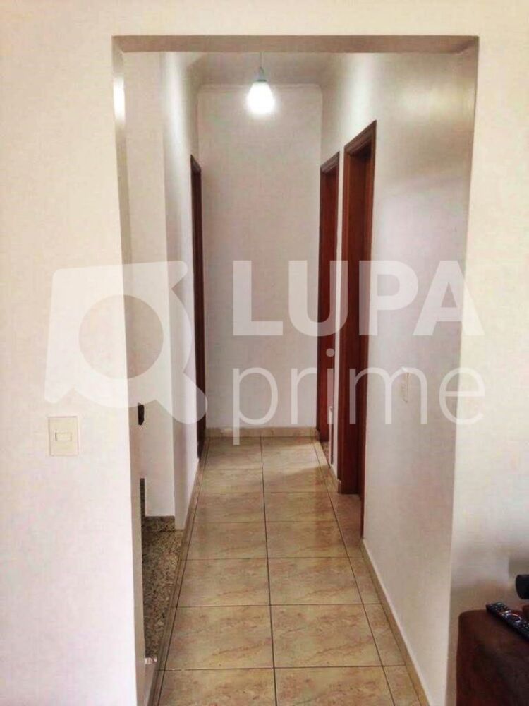 Casa, 3 quartos, 230 m² - Foto 2