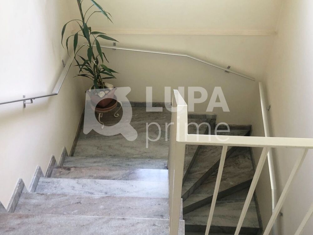 Casa à venda com 3 quartos, 194m² - Foto 4