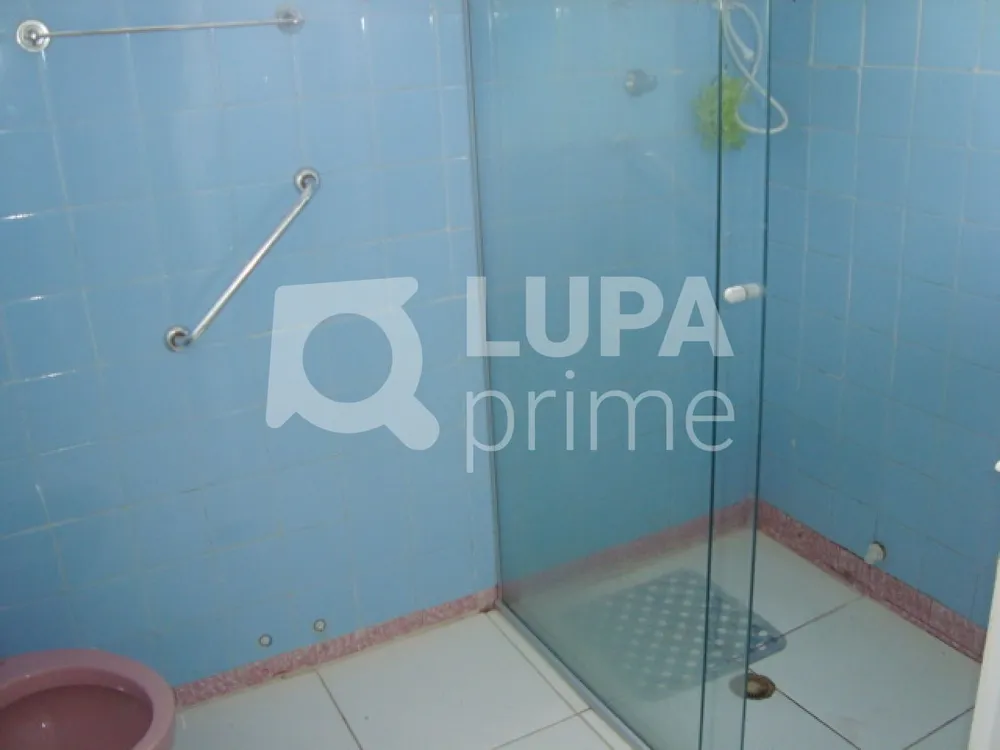Casa, 6 quartos, 225 m² - Foto 2
