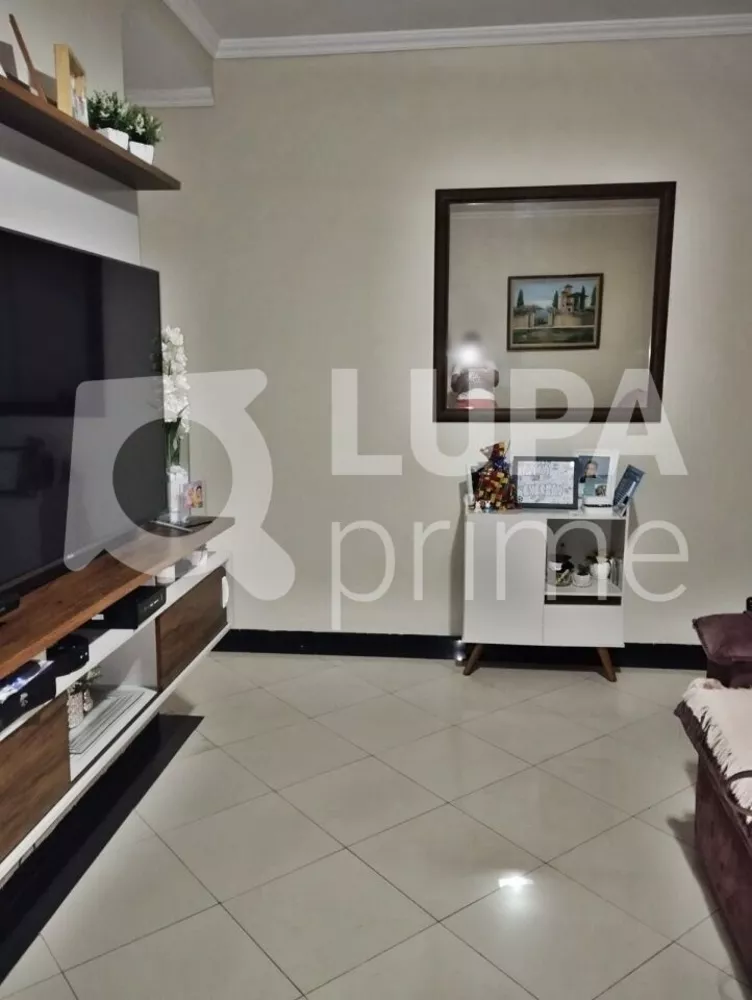 Casa à venda com 3 quartos, 111m² - Foto 1