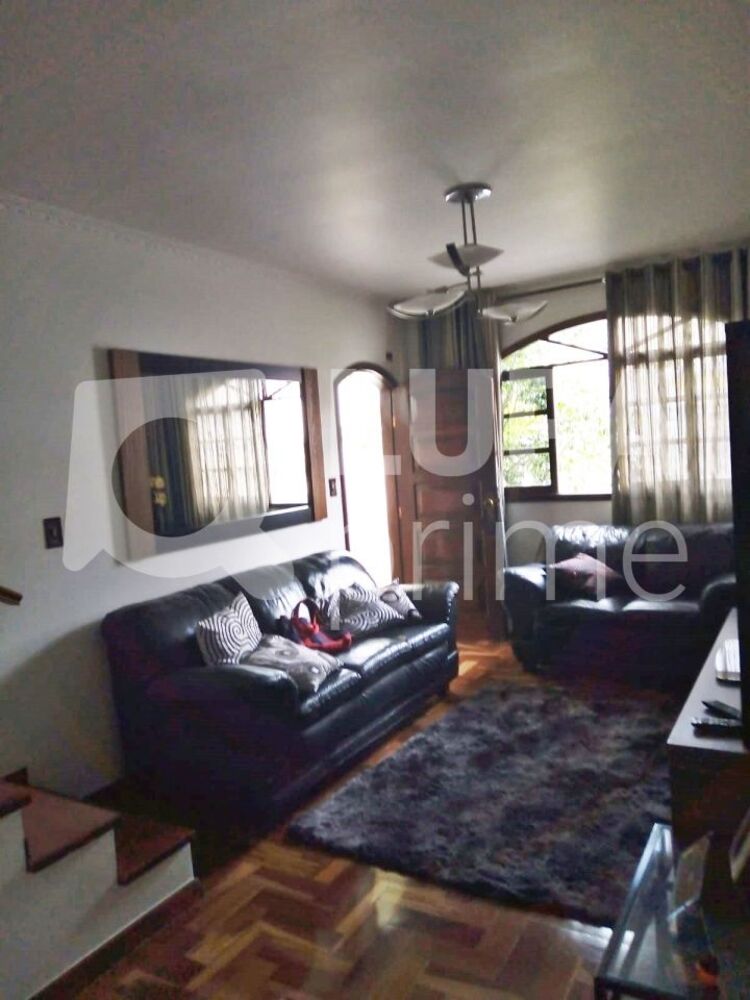 Casa, 4 quartos, 184 m² - Foto 1