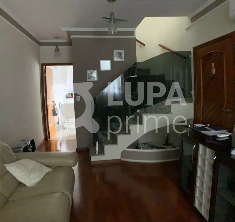 Casa de Condomínio à venda com 3 quartos, 200m² - Foto 2