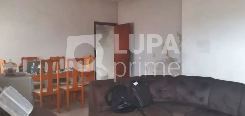 Casa à venda com 4 quartos, 156m² - Foto 2