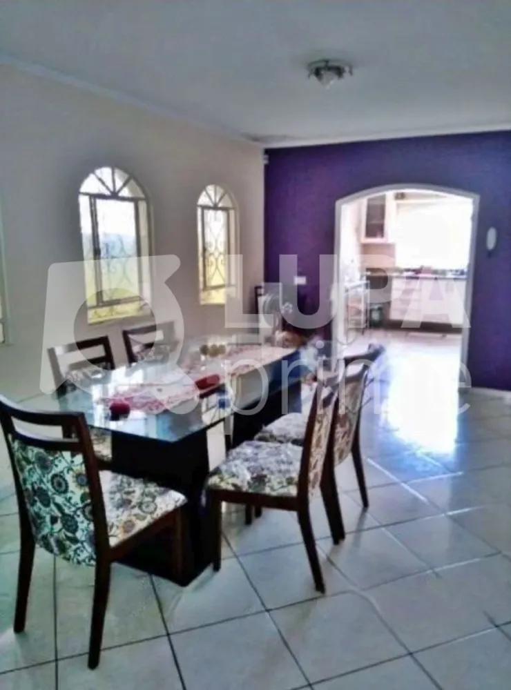 Casa, 3 quartos, 250 m² - Foto 6