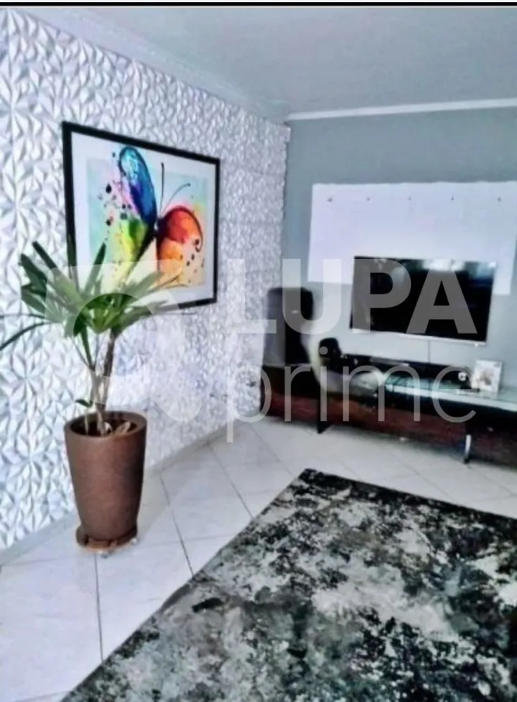 Casa, 3 quartos, 250 m² - Foto 2