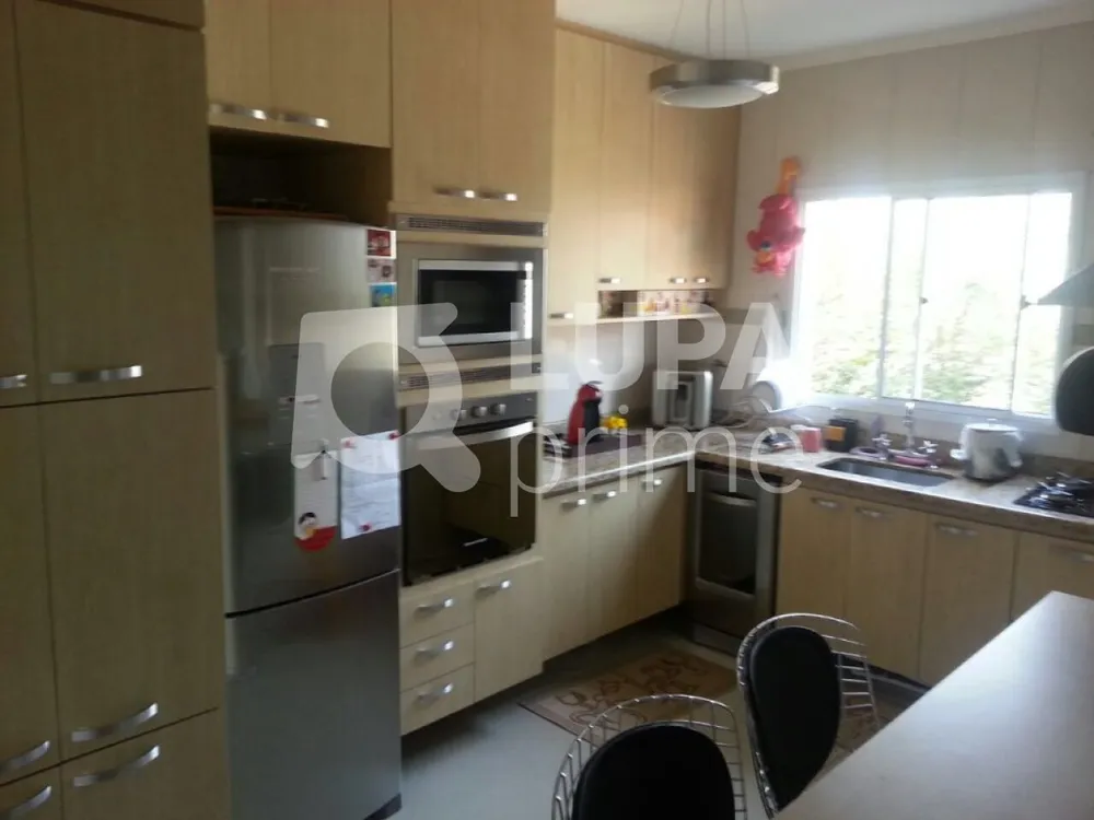 Casa, 3 quartos, 200 m² - Foto 10