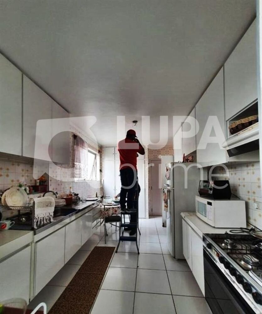 Apartamento à venda com 3 quartos, 146m² - Foto 8